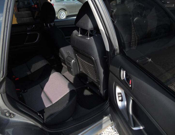 Subaru Legacy 18