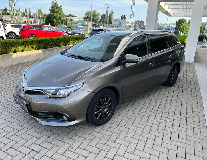 Toyota Auris 2