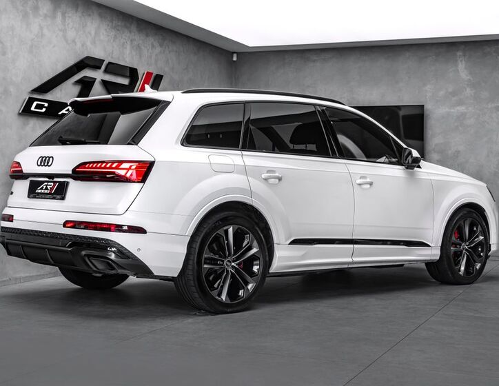 Audi Q7 5