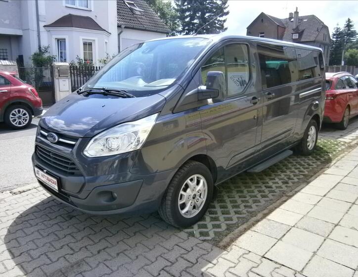Ford Tourneo Custom 3