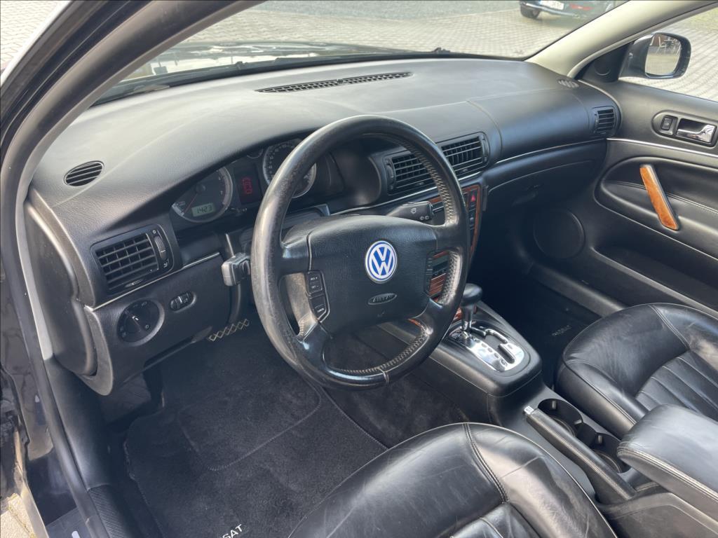Volkswagen Passat 10