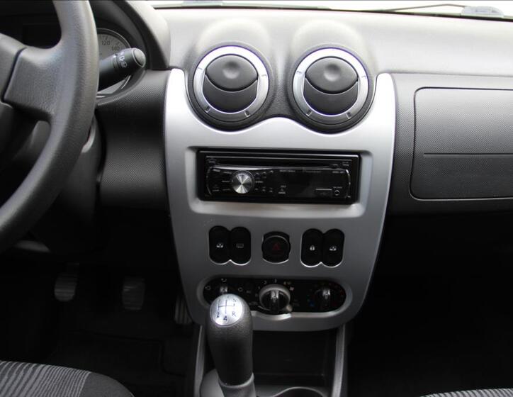 Dacia Logan 27