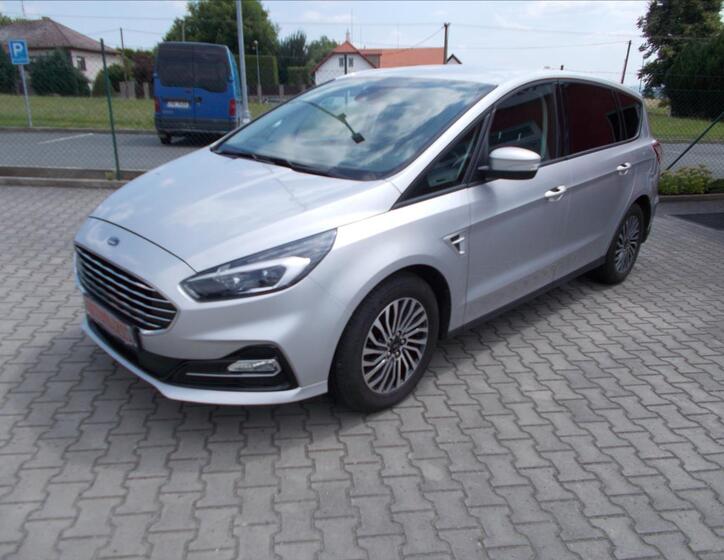 Ford S-MAX 4