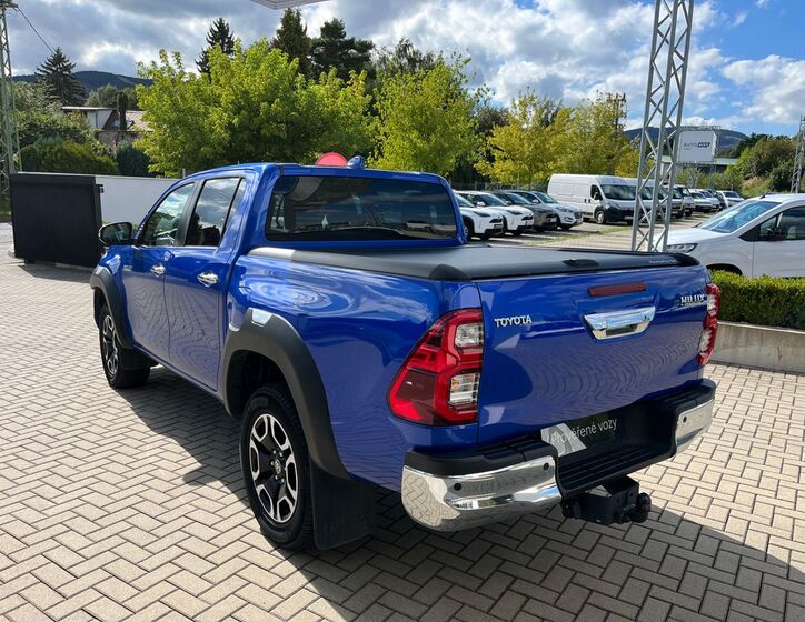 Toyota Hilux 4