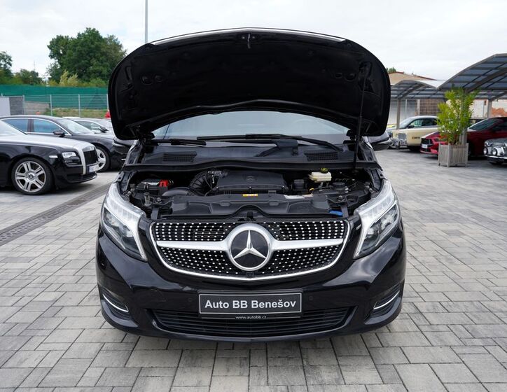 Mercedes-Benz Třídy V 9