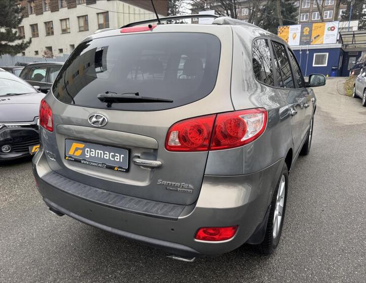 Hyundai Santa Fe 8