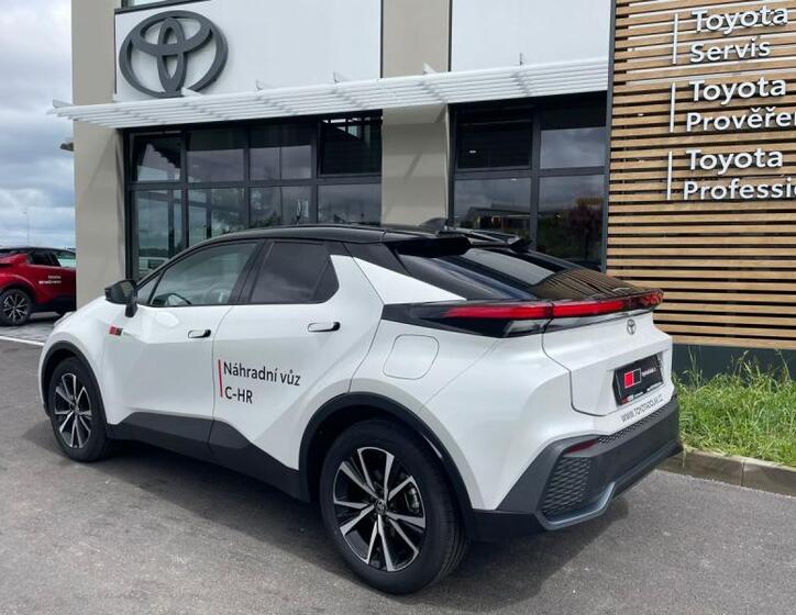 Toyota C-HR 4