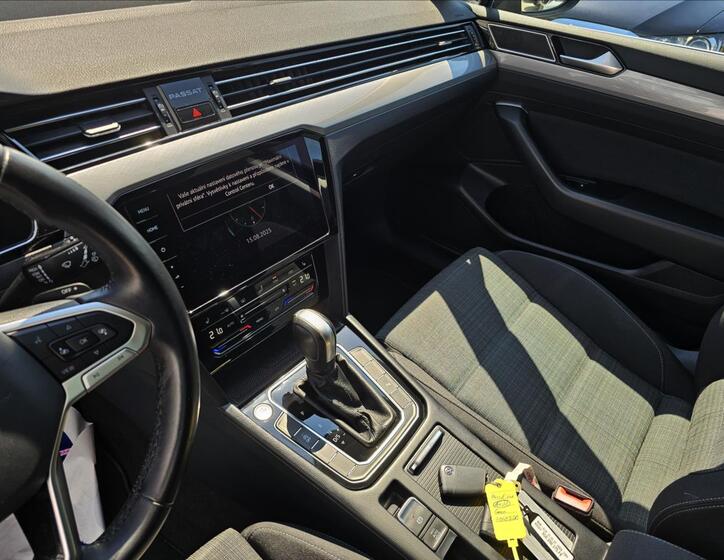 Volkswagen Passat 12