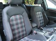 Volkswagen Golf 17