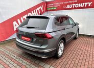 Volkswagen Tiguan 8
