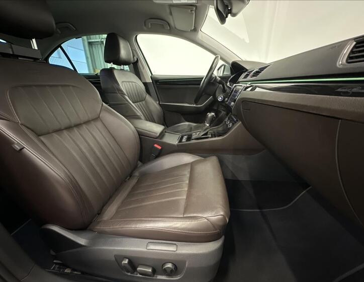 Škoda Superb 14