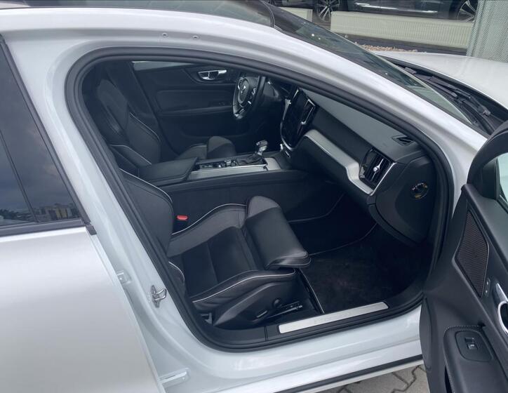Volvo S60 13