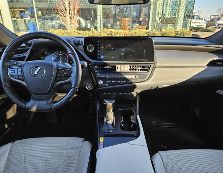 Lexus ES 300h 20