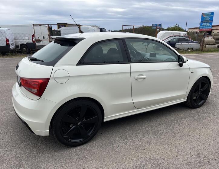Audi A1 5