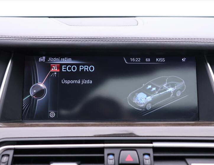 BMW Řada 7 28