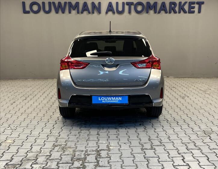 Toyota Auris 14