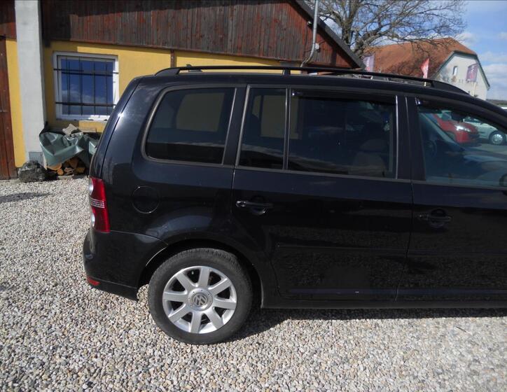 Volkswagen Touran 5