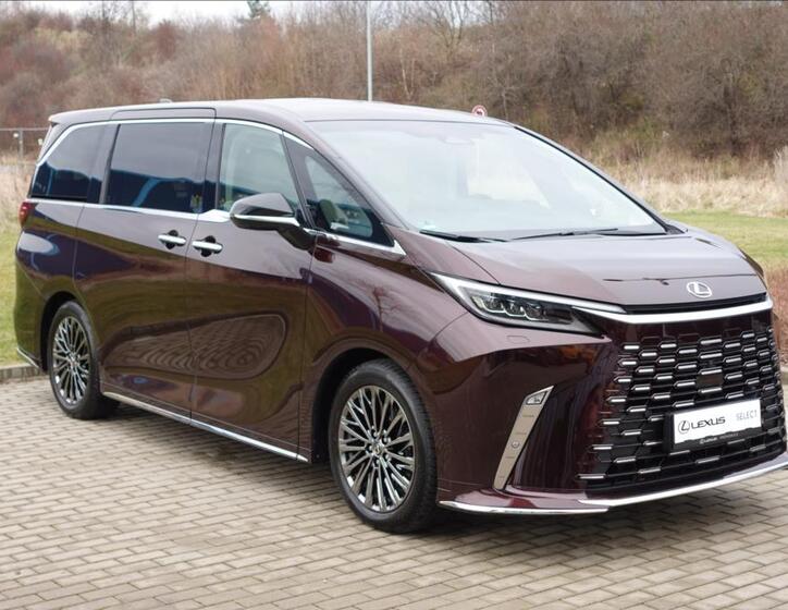 Lexus LM 350h 4