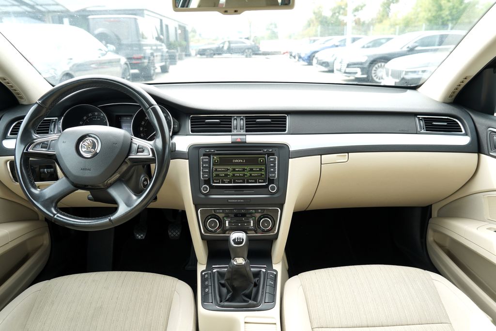 Škoda Superb