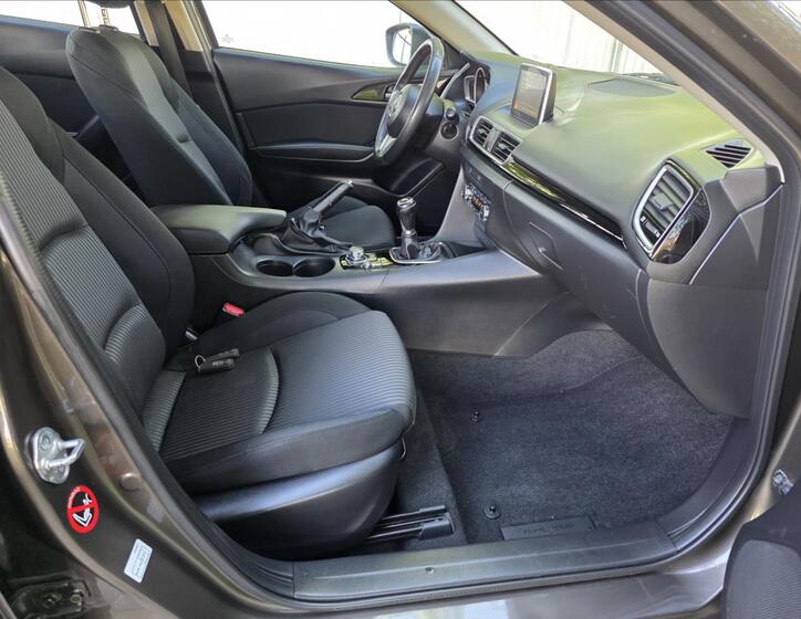 Mazda 3 27