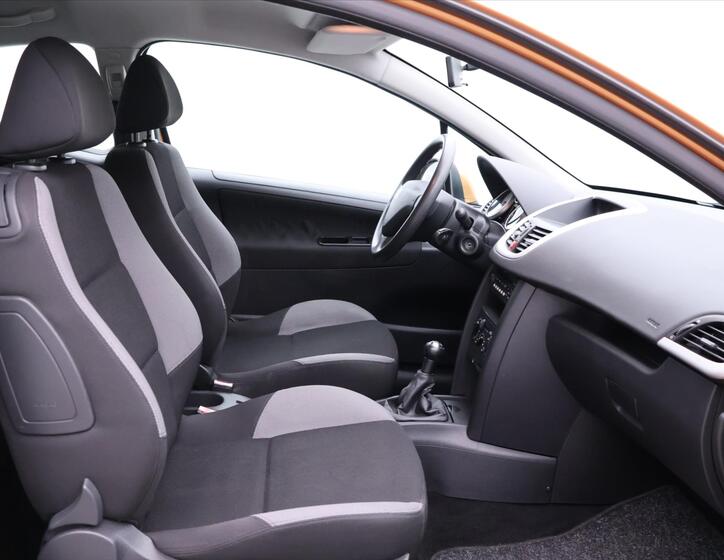 Peugeot 207 11