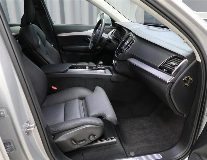 Volvo XC90 12