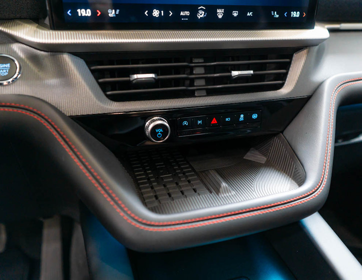 Ford Explorer 29