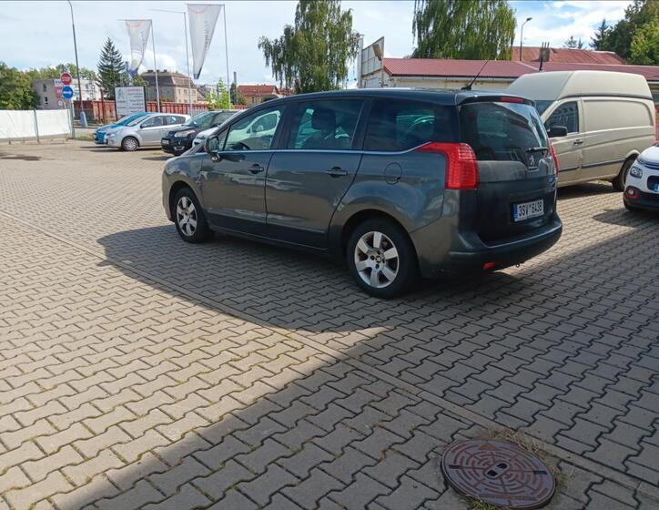 Peugeot 5008 3