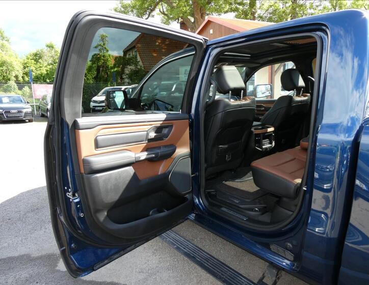 Dodge RAM 28