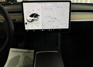 Tesla Model Y 17