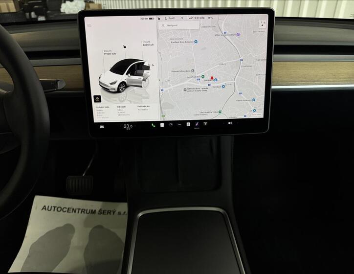 Tesla Model Y 17