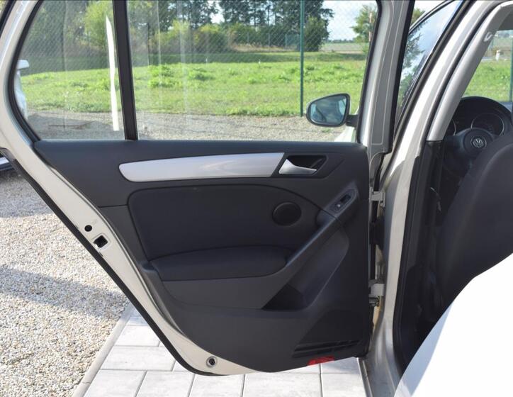 Volkswagen Golf 26