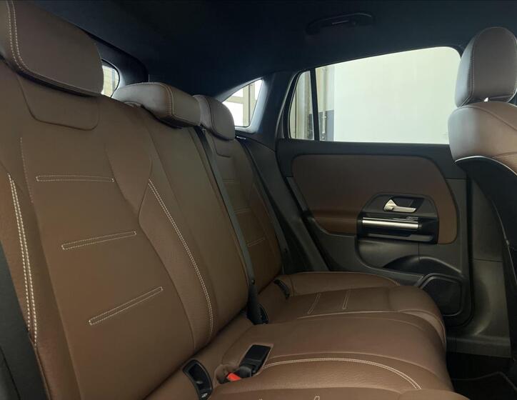 Mercedes-Benz GLA 19