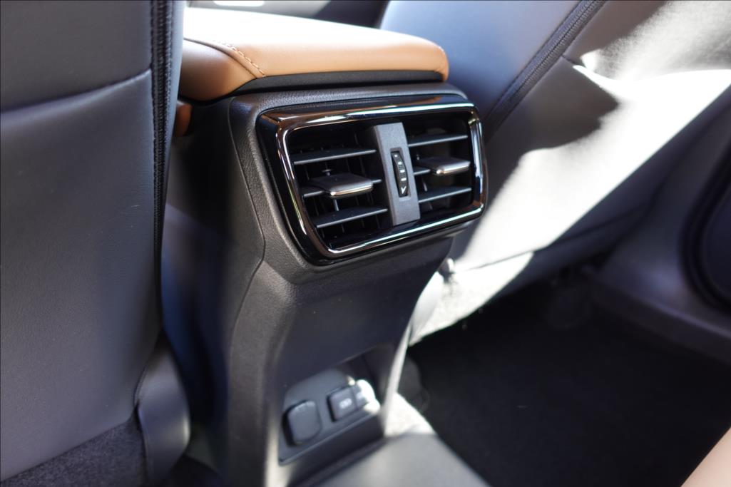 Lexus NX 450h plus