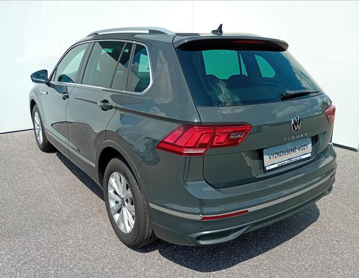 Volkswagen Tiguan 9