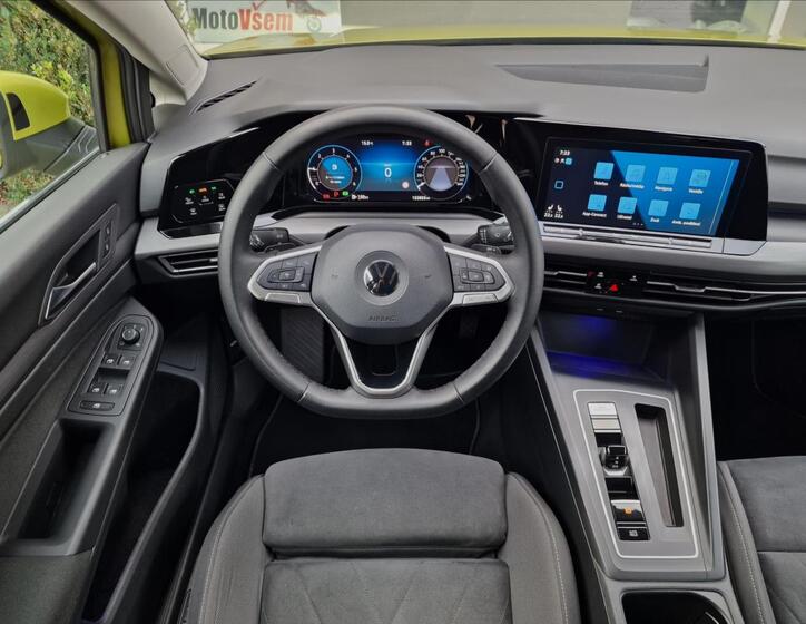 Volkswagen Golf 12