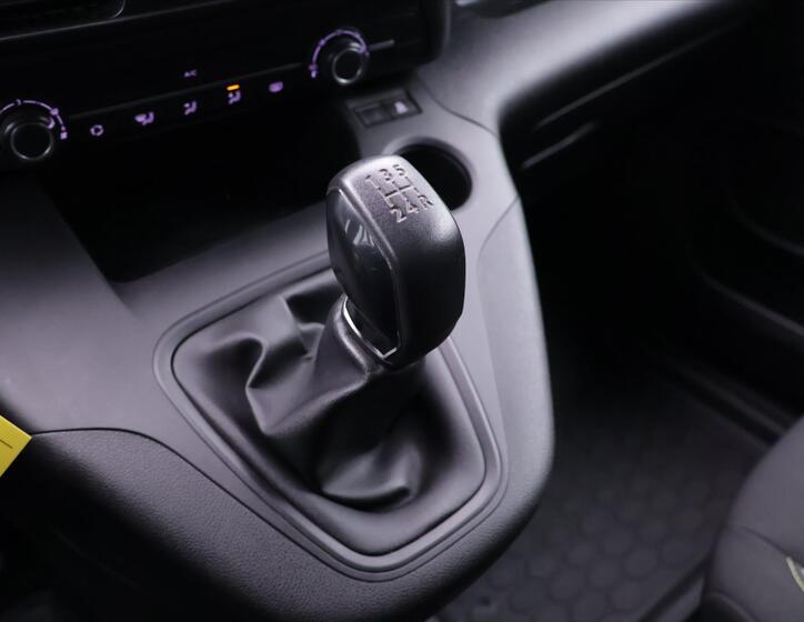 Peugeot Rifter 22