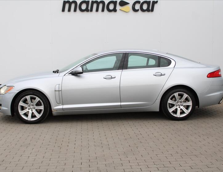 Jaguar XF 4