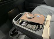BMW iX 10
