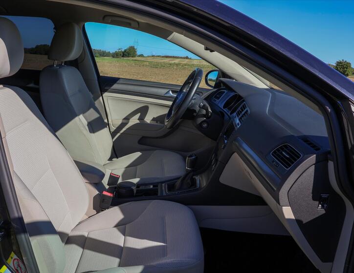 Volkswagen Golf 12