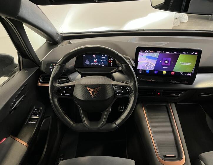 Cupra Born 5