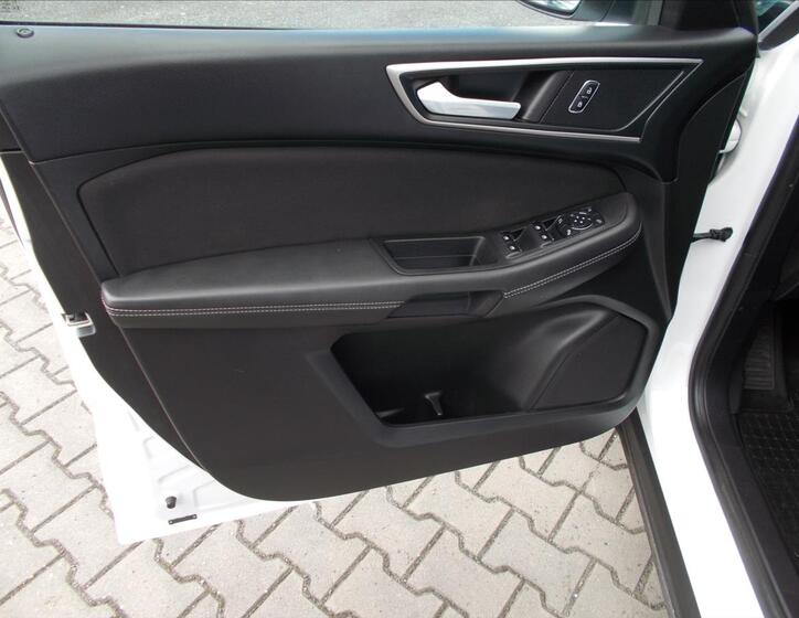 Ford Galaxy 23