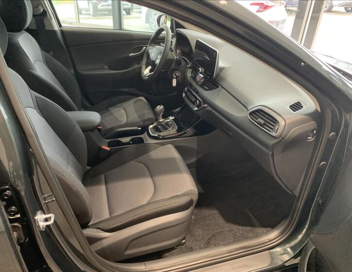Hyundai i30 38