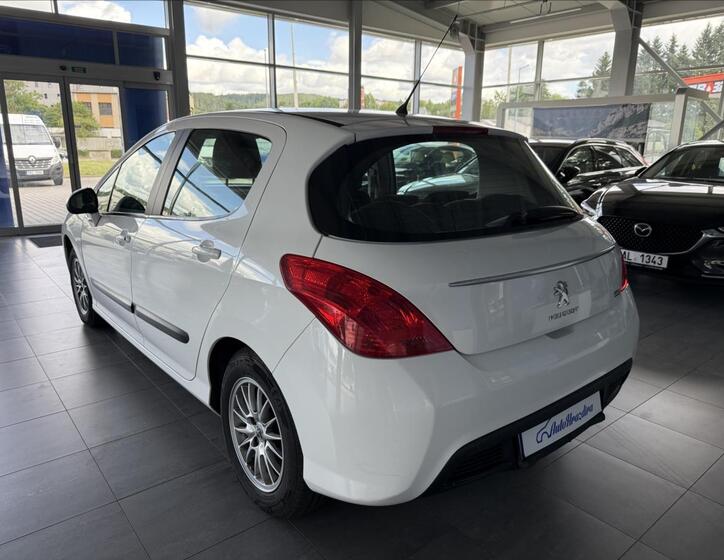 Peugeot 308 4