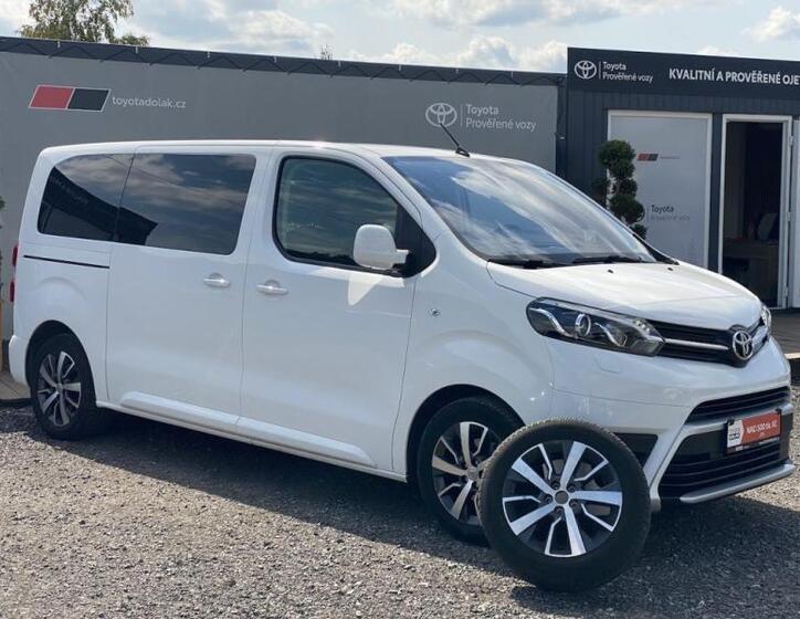 Toyota ProAce Verso 1