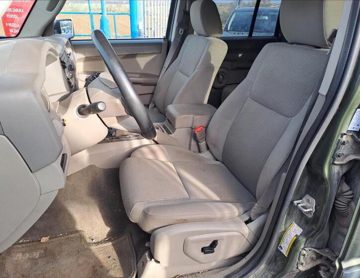 Jeep Commander 5