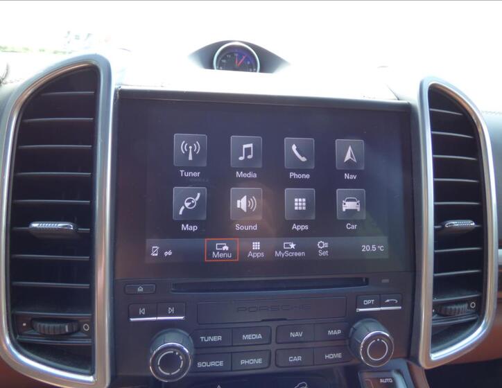 Porsche Cayenne 26