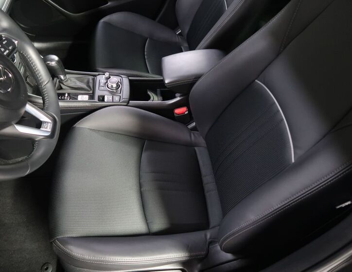 Mazda CX-3 9