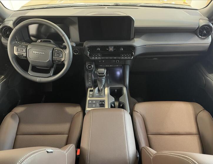Toyota Land Cruiser 6