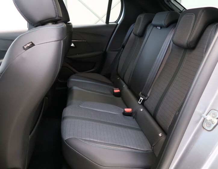 Peugeot 208 28